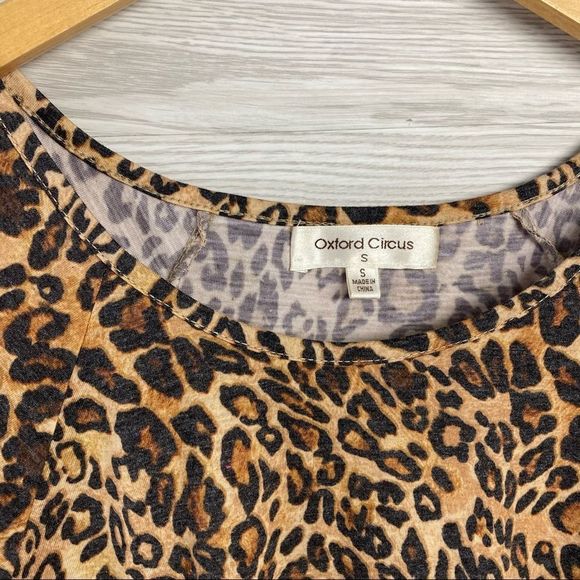 Oxford Circus Leopard Print Open shoulder Blouse - Picture 3 of 7